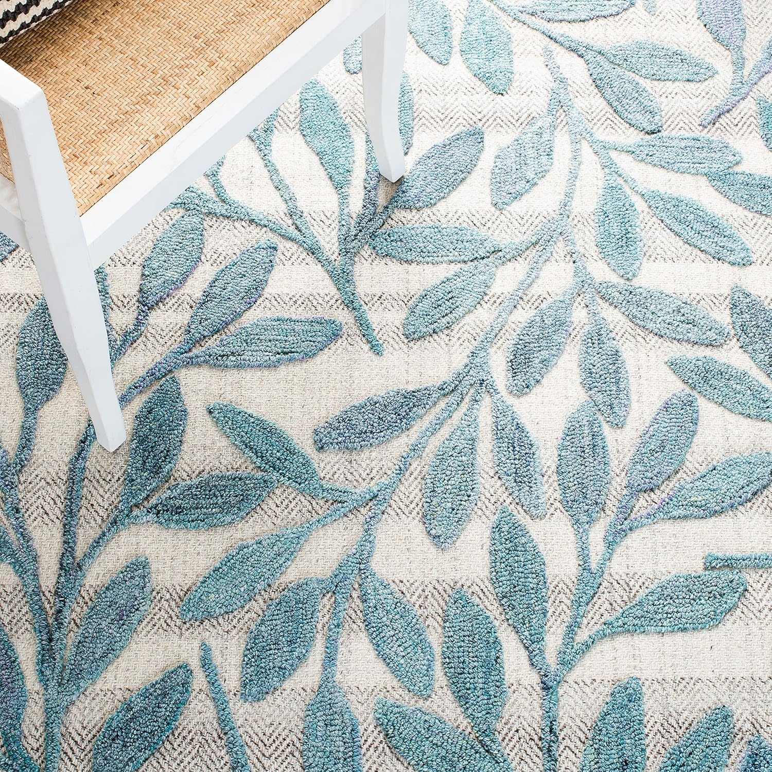 image:imageSAFAVIEH South Hampton Collection 8 x 10 Beige SHA302B Handmade Botanical Wool Area RugBlue