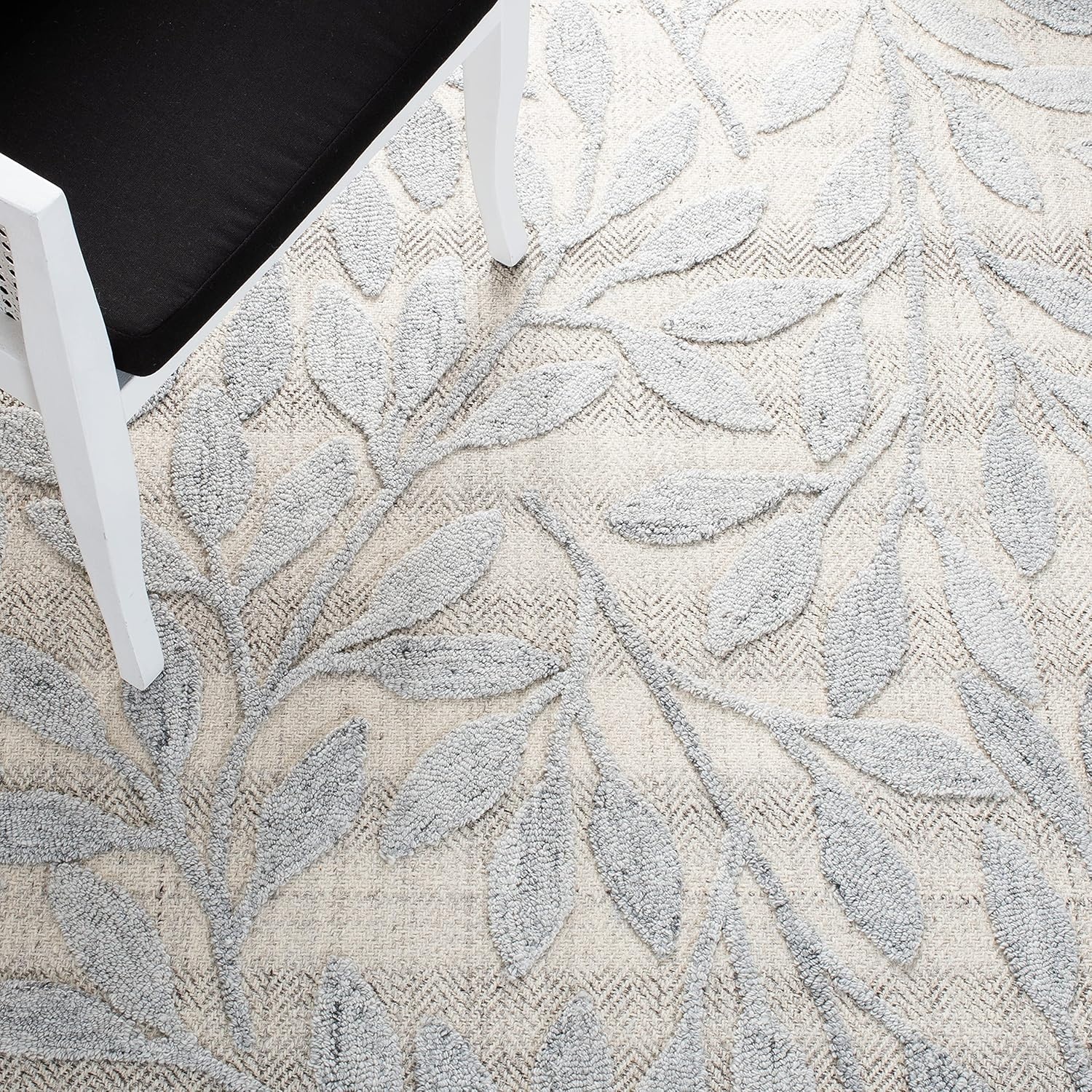 image:imageSAFAVIEH South Hampton Collection 8 x 10 Beige SHA302B Handmade Botanical Wool Area RugGrey