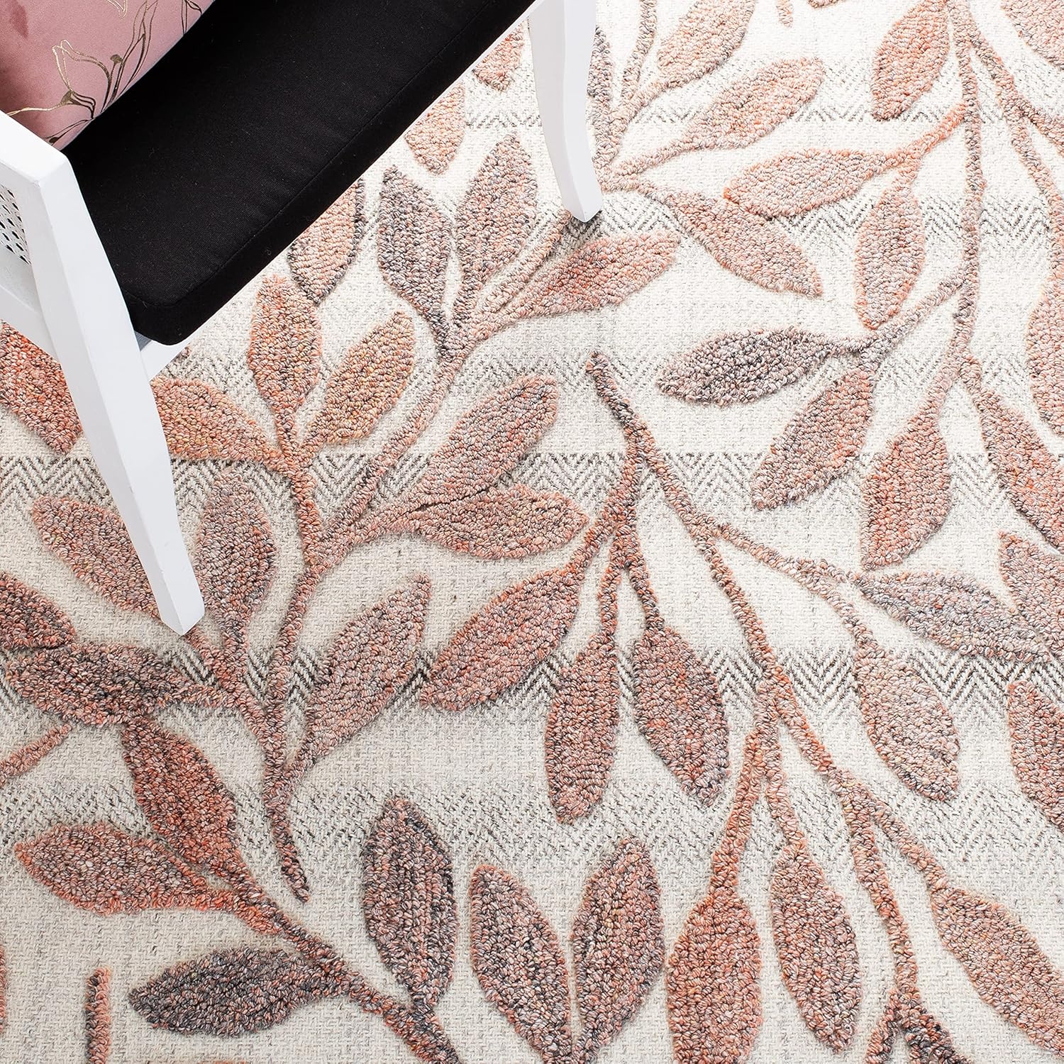 image:imageSAFAVIEH South Hampton Collection 8 x 10 Beige SHA302B Handmade Botanical Wool Area RugRustIvory