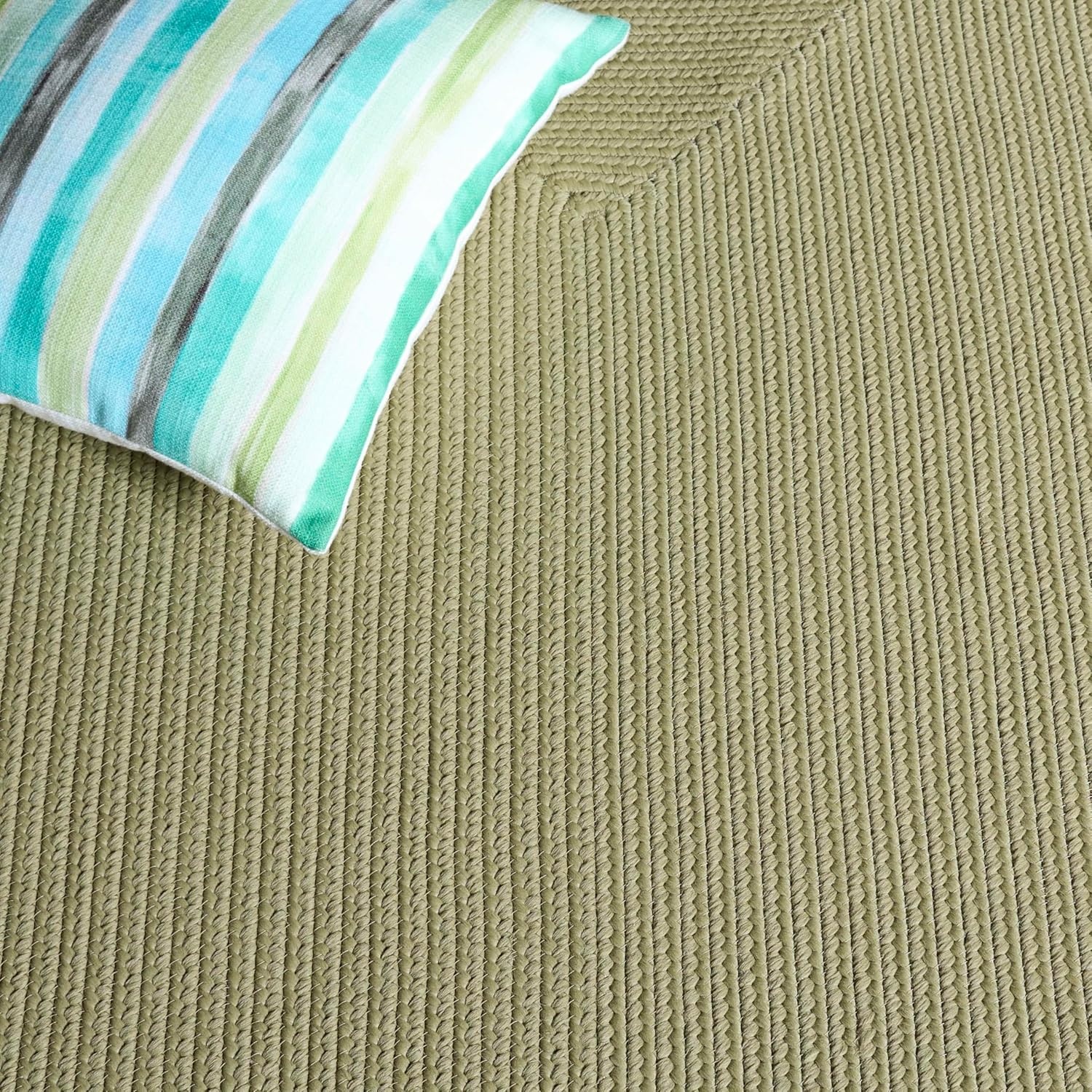 image:imageSAFAVIEH Washable Rug Outdoor Braided Collection 5 x 8 Oval Green Handmade amp Reversible NonShedding amp Easy to Clean Ideal for Patio Backyard Mudroom BRD315ASage