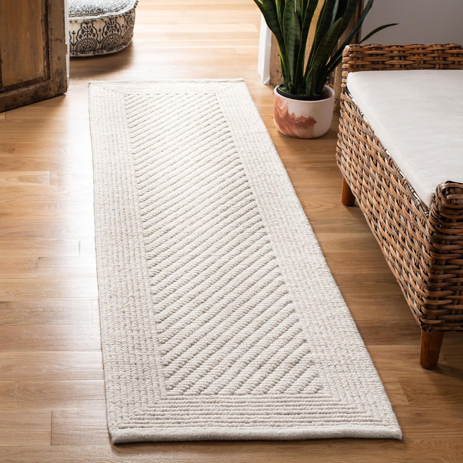 image:imageSafavieh Natura Collection Runner Rug 23 x 8 Ivory Handmade Wool Ideal for High Traffic Areas in Living Room Bedroom NAT450AIvory