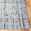 SAFAVIEH Abstract Collection Area Rug – 8′ Round, Ivory & Beige, Handmade Wool & Viscose, Ideal for High Traffic Areas in Living Room, Bedroom (ABT141D)(Grey/Black)