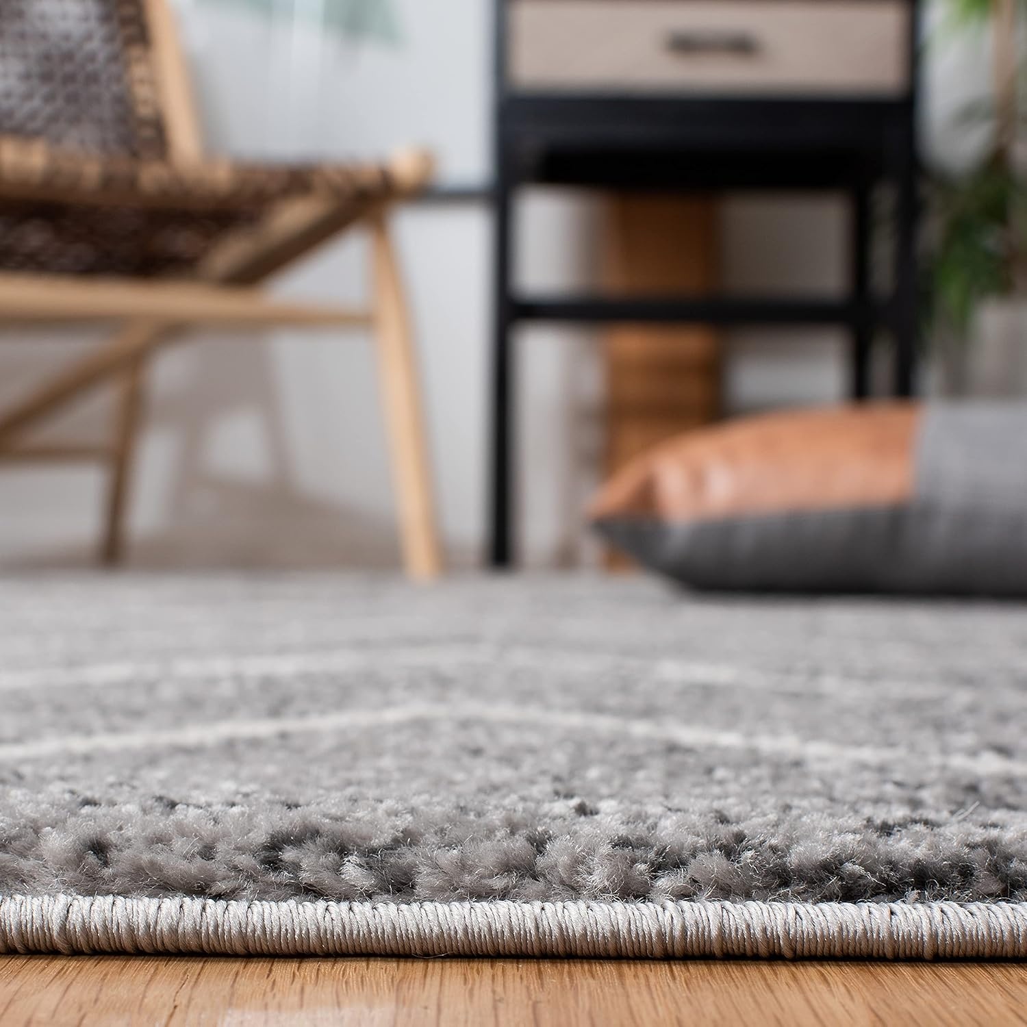 image:imageSAFAVIEH Area Rug 8x10 Adirondack Collection Large Black amp Light Grey Modern Geometric Design NonShedding amp Easy Cleaning Ideal for Living Room Bedroom Office Dining Space ADR251FDark GreyIvory