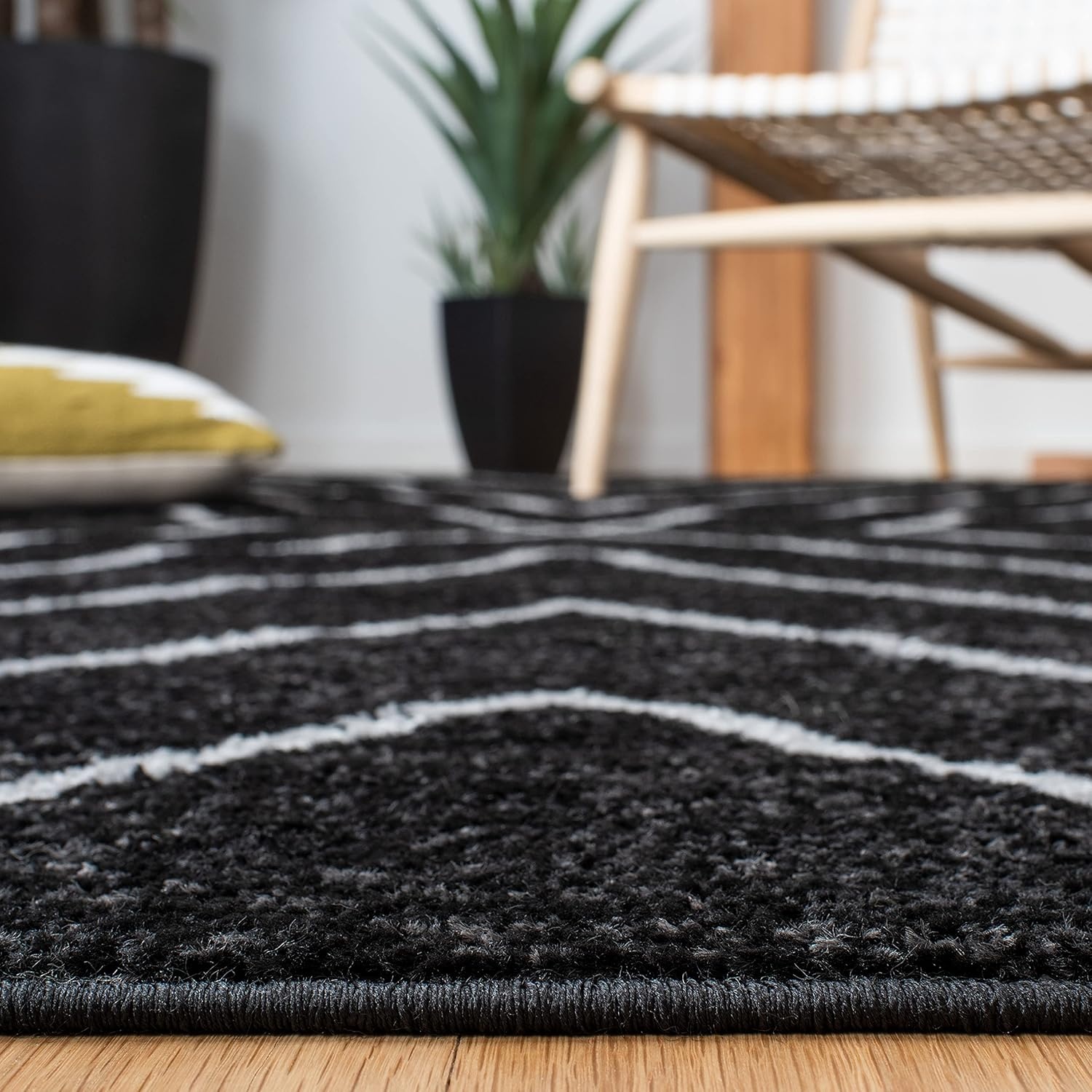 image:imageSAFAVIEH Area Rug 8x10 Adirondack Collection Large Black amp Light Grey Modern Geometric Design NonShedding amp Easy Cleaning Ideal for Living Room Bedroom Office Dining Space ADR251FBlackLight Grey