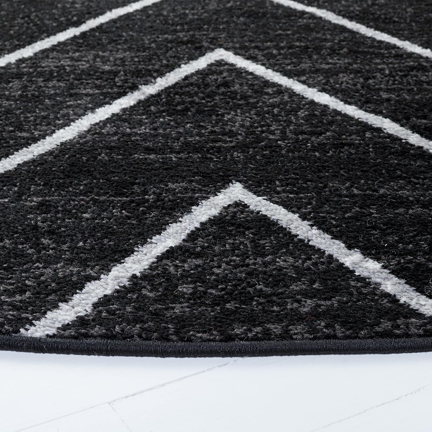 image:imageSAFAVIEH Area Rug 8x10 Adirondack Collection Large Black amp Light Grey Modern Geometric Design NonShedding amp Easy Cleaning Ideal for Living Room Bedroom Office Dining Space ADR251FBlackLight Grey