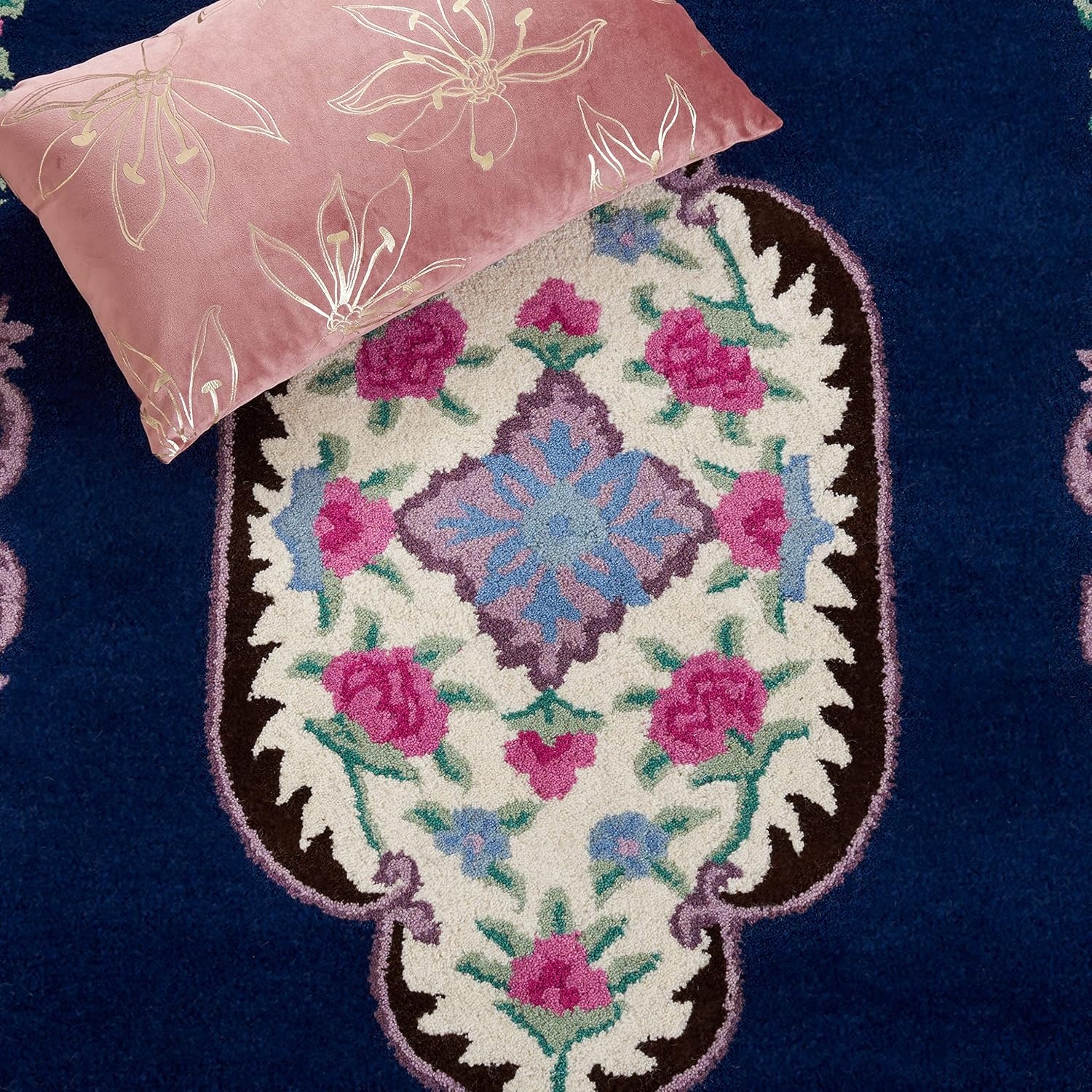 image:imageSAFAVIEH Area Rug 8x10 Bellagio Collection Large Blue amp Pink Handmade Wool Medallion Design Ideal for Living Room Bedroom Office Dining Space BLG535MNavyIvory