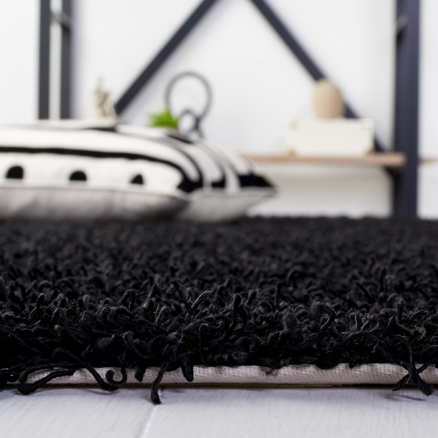 image:imageSAFAVIEH Area Rug 8x10 Monterey Shag Collection Large Creme Handmade Plush Thick Pile Ideal for Living Room Bedroom Dining Space SG851CBlack