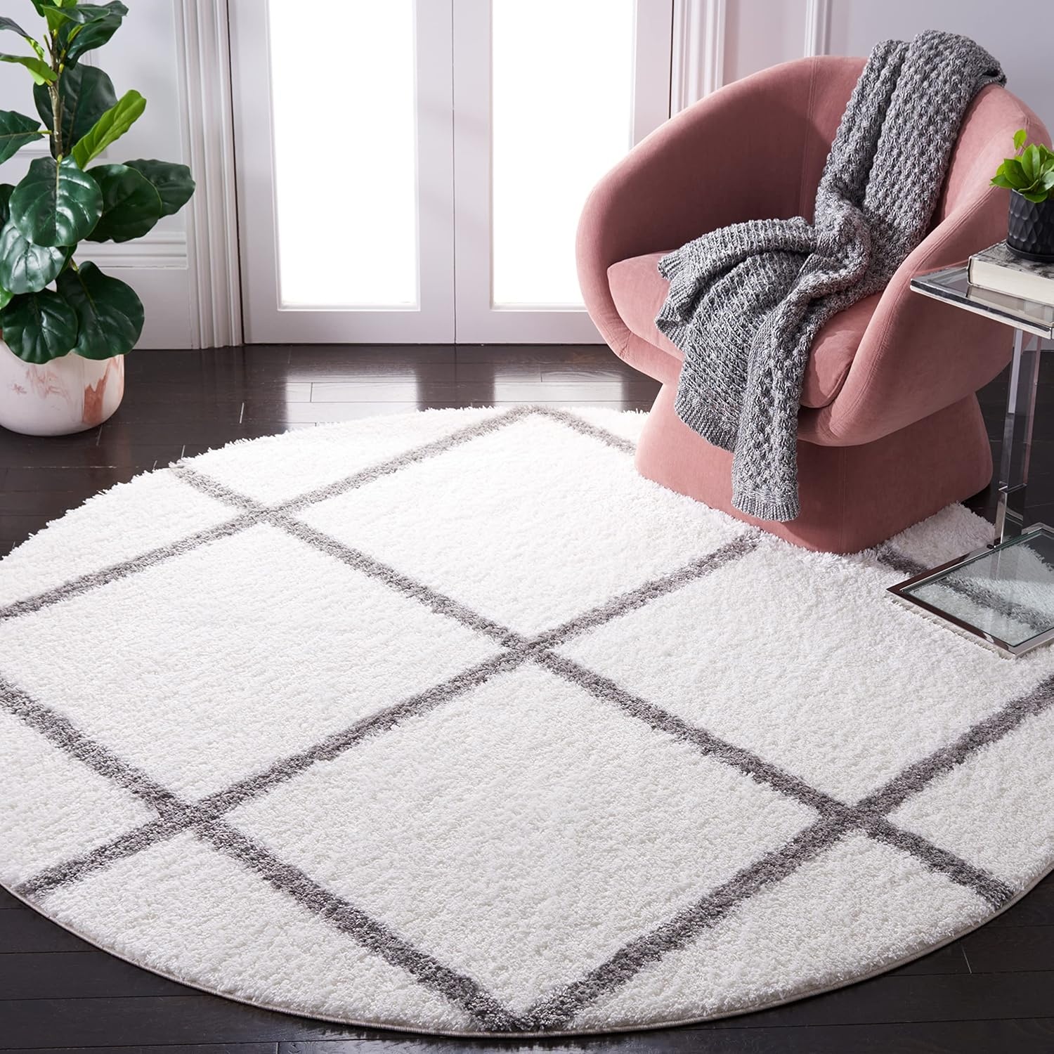 image:imageSAFAVIEH Area Rug 8x10 Tahoe Shag Collection Large Black amp White Trellis Pattern NonShedding amp Easy Cleaning Plush Thick Pile Ideal for Living Room Bedroom Dining Space THO676ZWhiteGrey