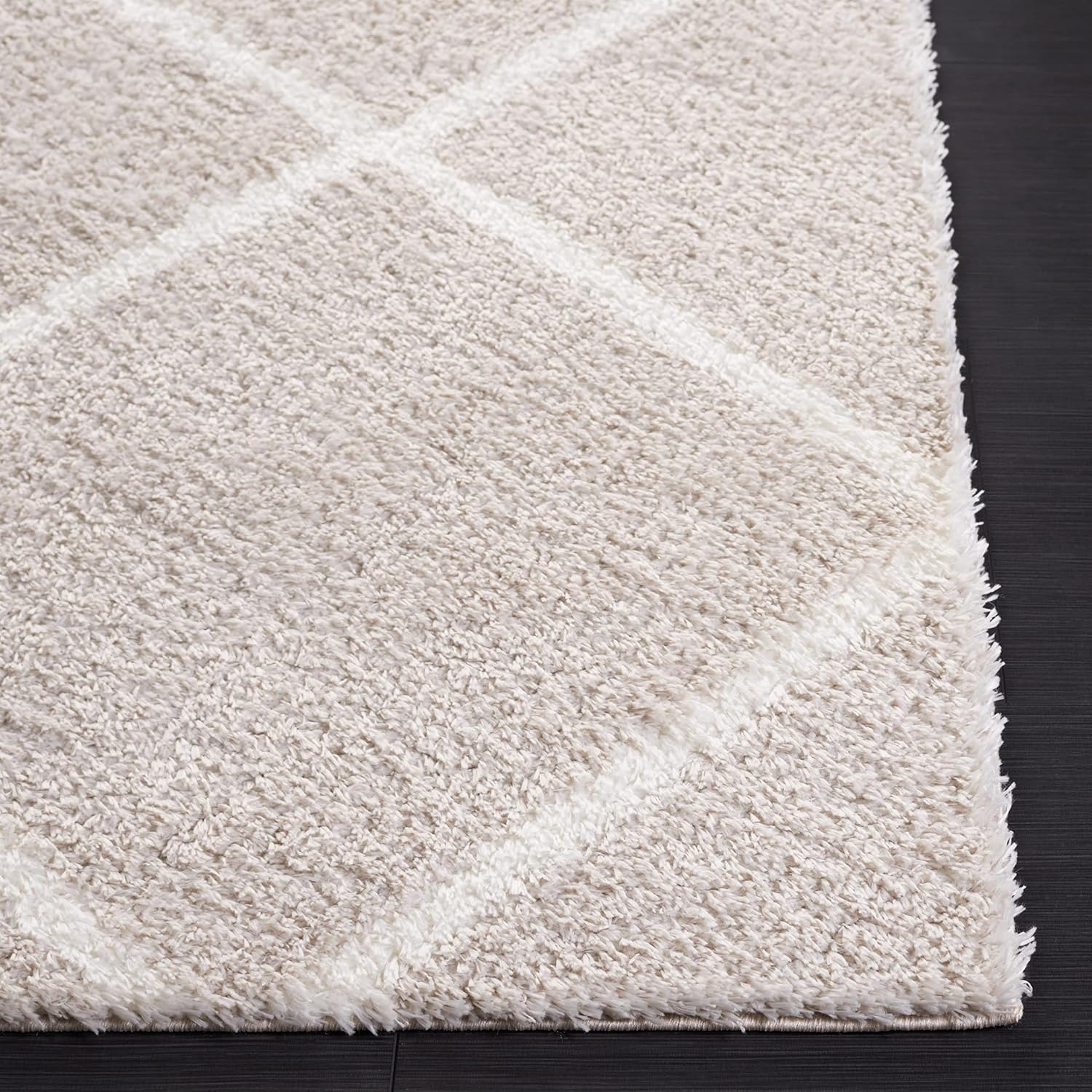 image:imageSAFAVIEH Area Rug 8x10 Tahoe Shag Collection Large Black amp White Trellis Pattern NonShedding amp Easy Cleaning Plush Thick Pile Ideal for Living Room Bedroom Dining Space THO676ZSilverWhite