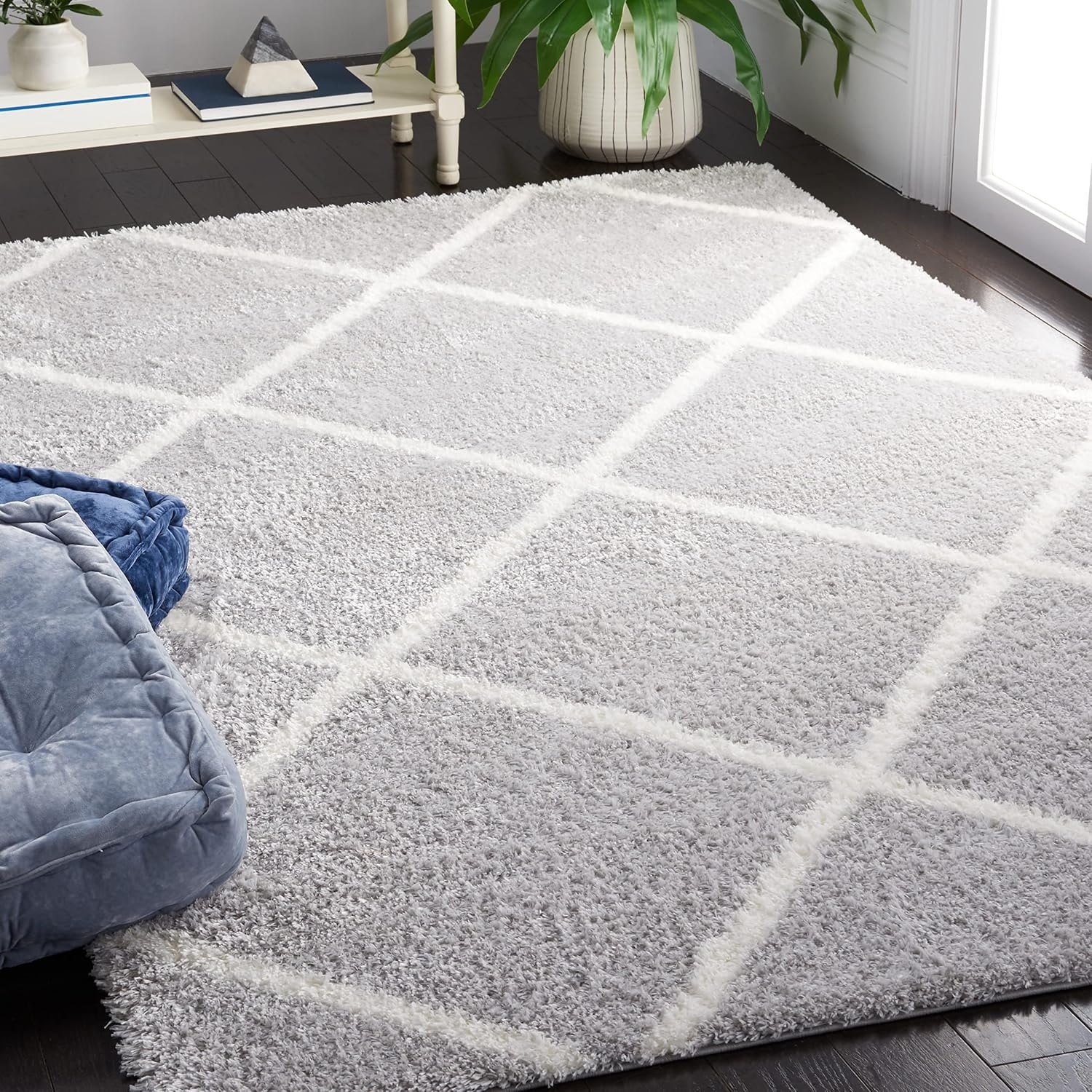 image:imageSAFAVIEH Area Rug 8x10 Tahoe Shag Collection Large Black amp White Trellis Pattern NonShedding amp Easy Cleaning Plush Thick Pile Ideal for Living Room Bedroom Dining Space THO676ZLight GreyWhite