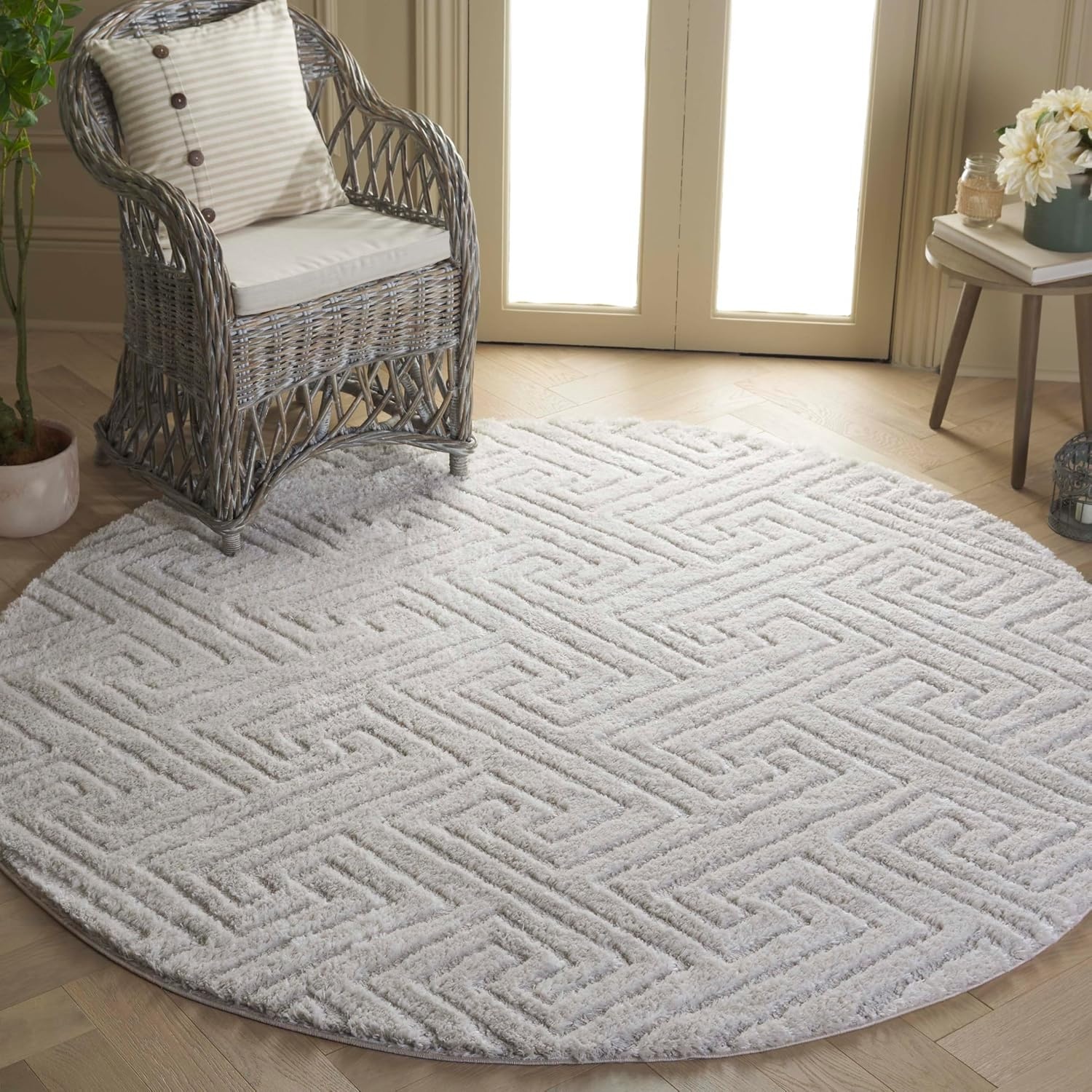 image:imageSAFAVIEH Area Rug 8x10 Tahoe Shag Collection Large Grey Modern Design NonShedding amp Easy Cleaning Plush Thick Pile Ideal for Living Room Bedroom Dining Space THO652FIvory