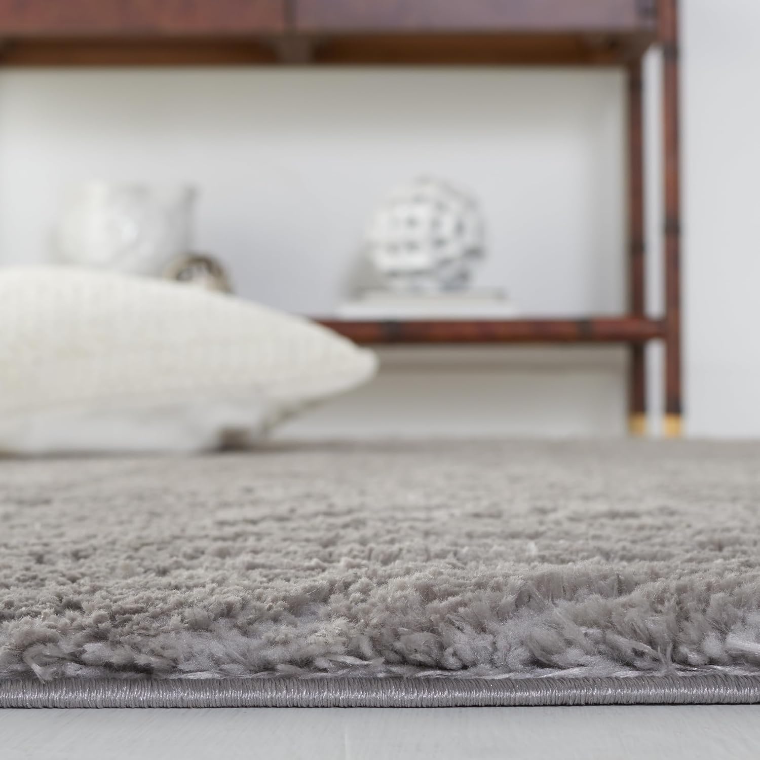 image:imageSAFAVIEH Area Rug 8x10 Tahoe Shag Collection Large Grey Modern Design NonShedding amp Easy Cleaning Plush Thick Pile Ideal for Living Room Bedroom Dining Space THO652FGrey