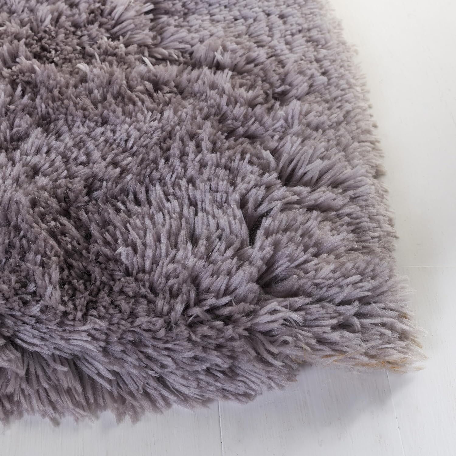 image:imageSAFAVIEH Artic Shag Collection Area Rug 86 x 12 Ivory Handmade Glam 3inch Thick Ideal for High Traffic Areas in Living Room Bedroom SG270AGrey