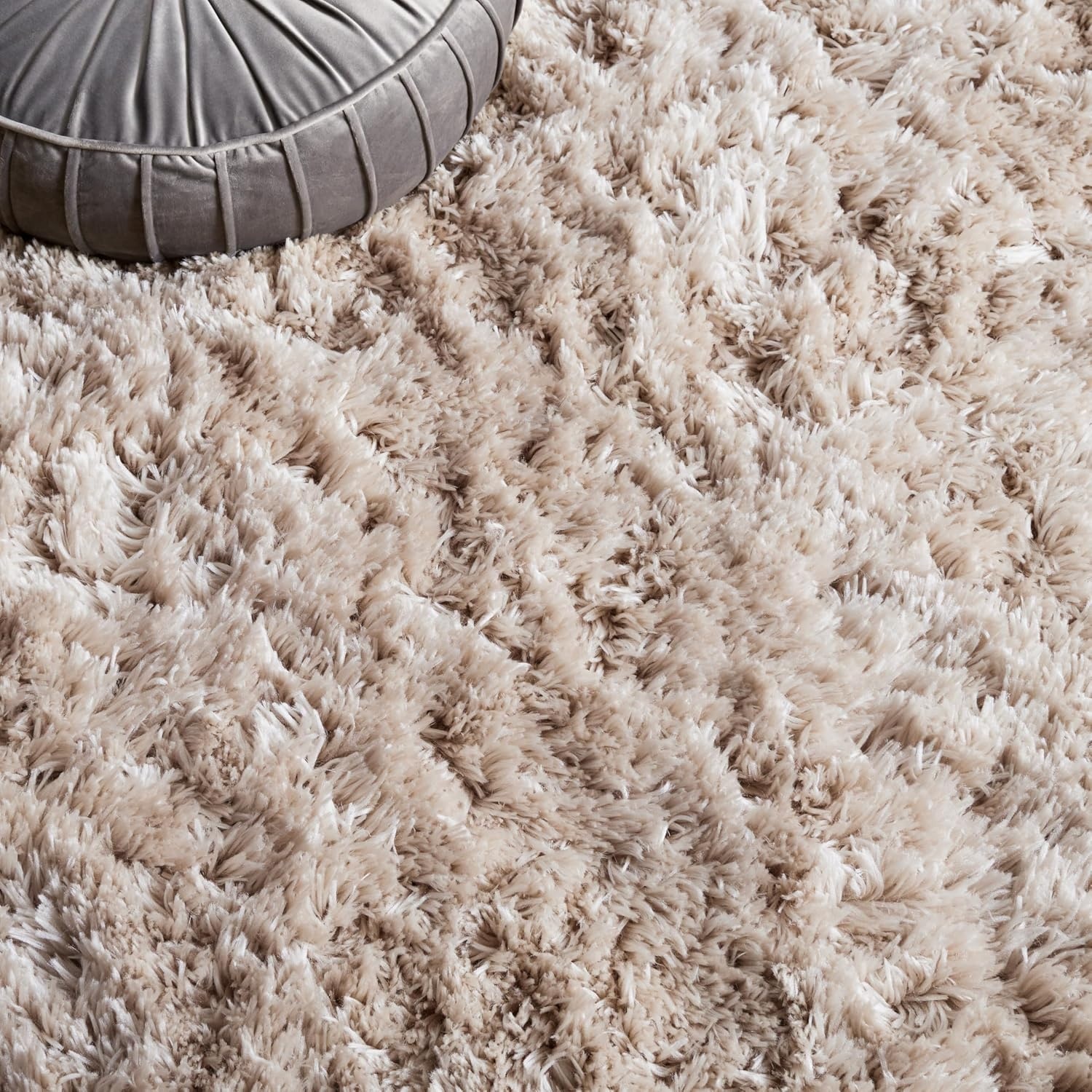 image:imageSAFAVIEH Artic Shag Collection Area Rug 86 x 12 Ivory Handmade Glam 3inch Thick Ideal for High Traffic Areas in Living Room Bedroom SG270ALight Beige