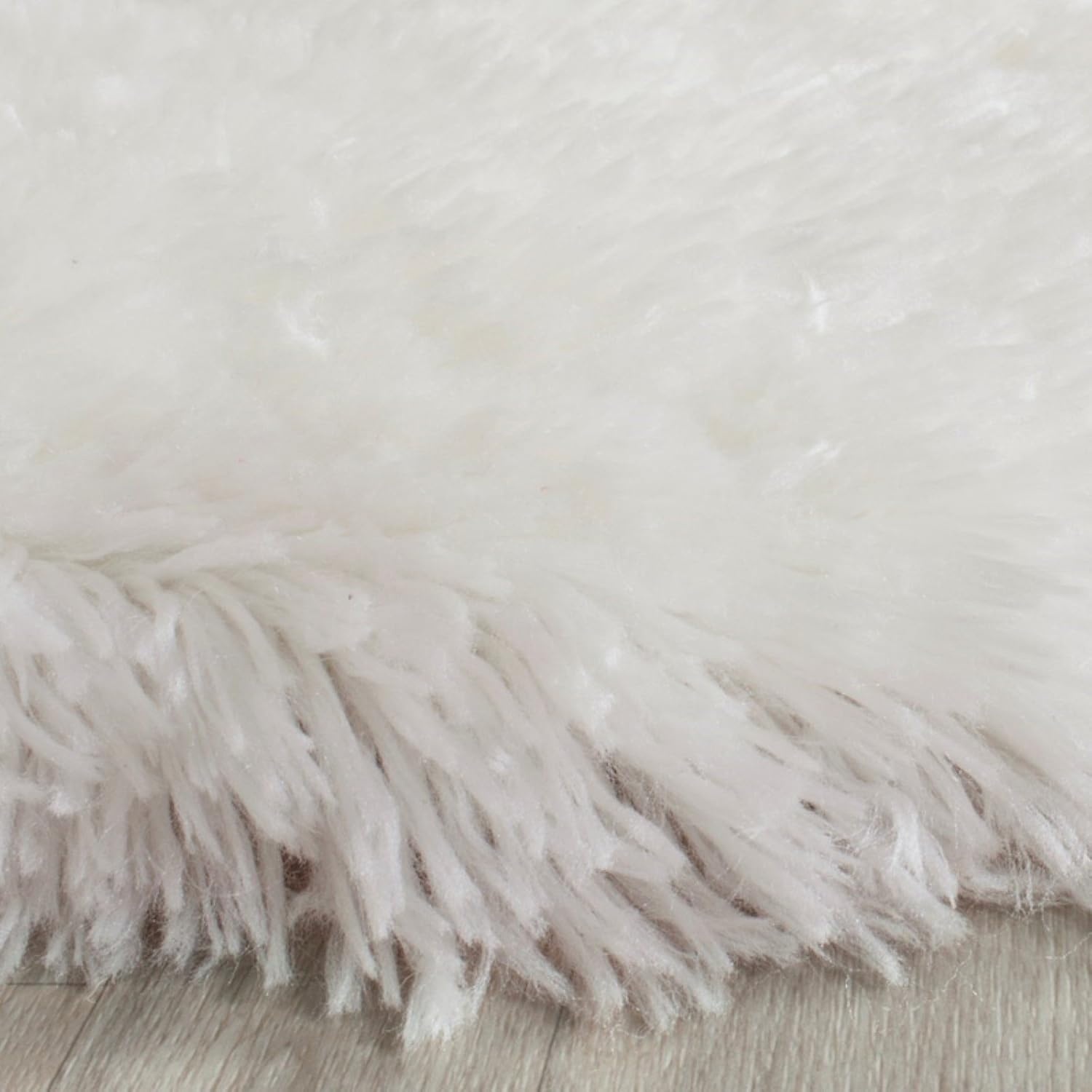 image:imageSAFAVIEH Artic Shag Collection Area Rug 86 x 12 Ivory Handmade Glam 3inch Thick Ideal for High Traffic Areas in Living Room Bedroom SG270ALight Beige