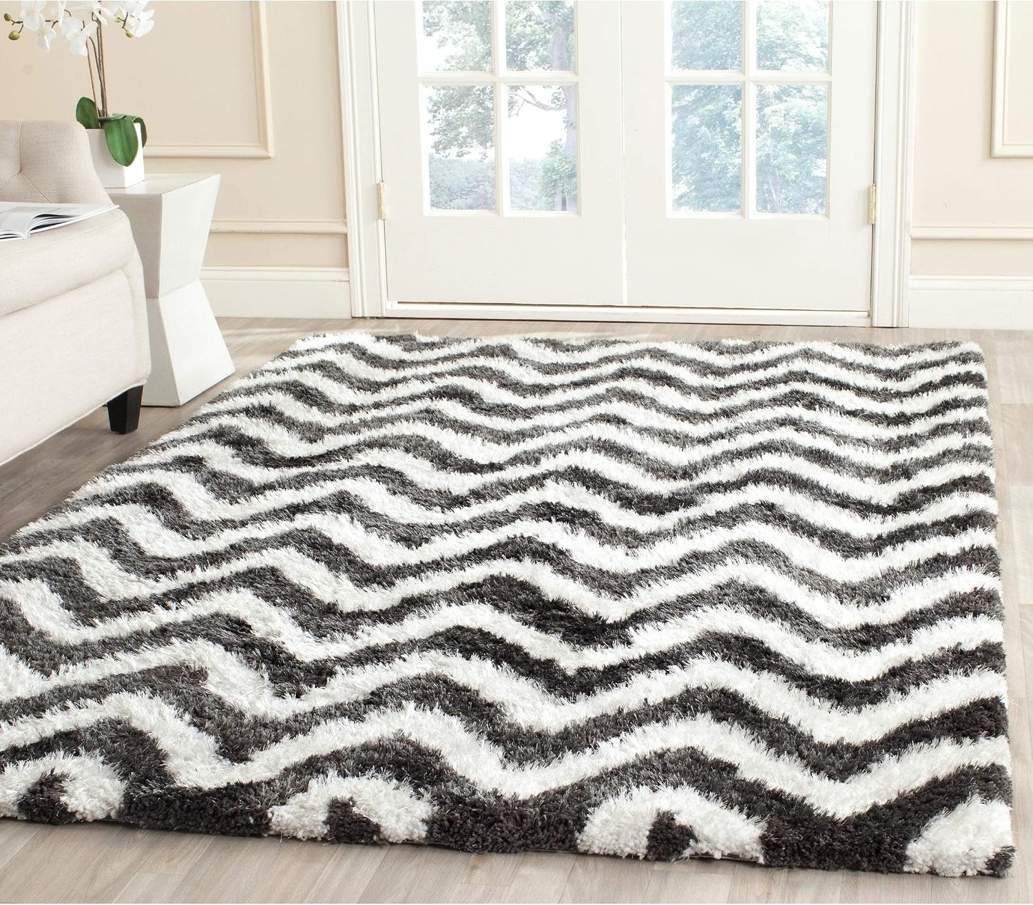 image:imageSAFAVIEH Barcelona Shag Collection Area Rug 9 x 12 Graphite amp Ivory Handmade Chevron 175inch Thick Ideal for High Traffic Areas in Living Room Bedroom BSG320DGraphiteIvory