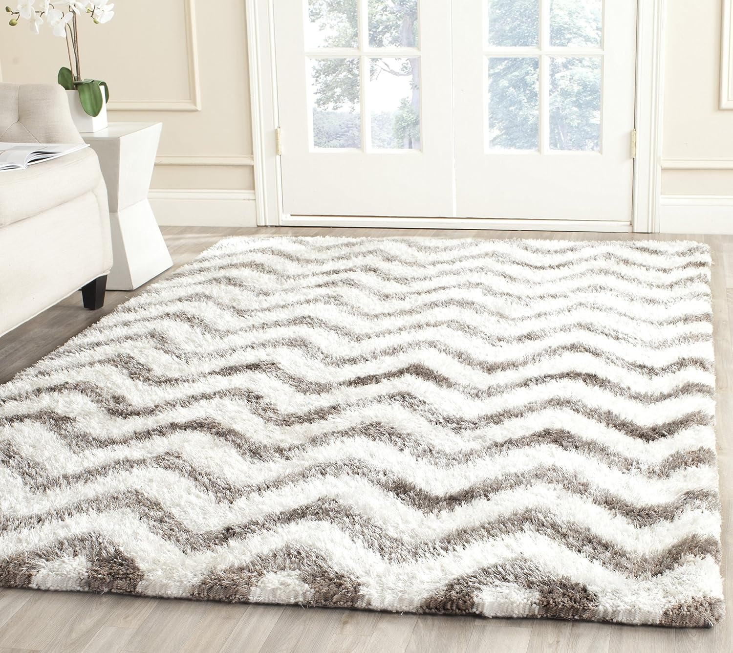 image:imageSAFAVIEH Barcelona Shag Collection Area Rug 9 x 12 Graphite amp Ivory Handmade Chevron 175inch Thick Ideal for High Traffic Areas in Living Room Bedroom BSG320DIvorySilver