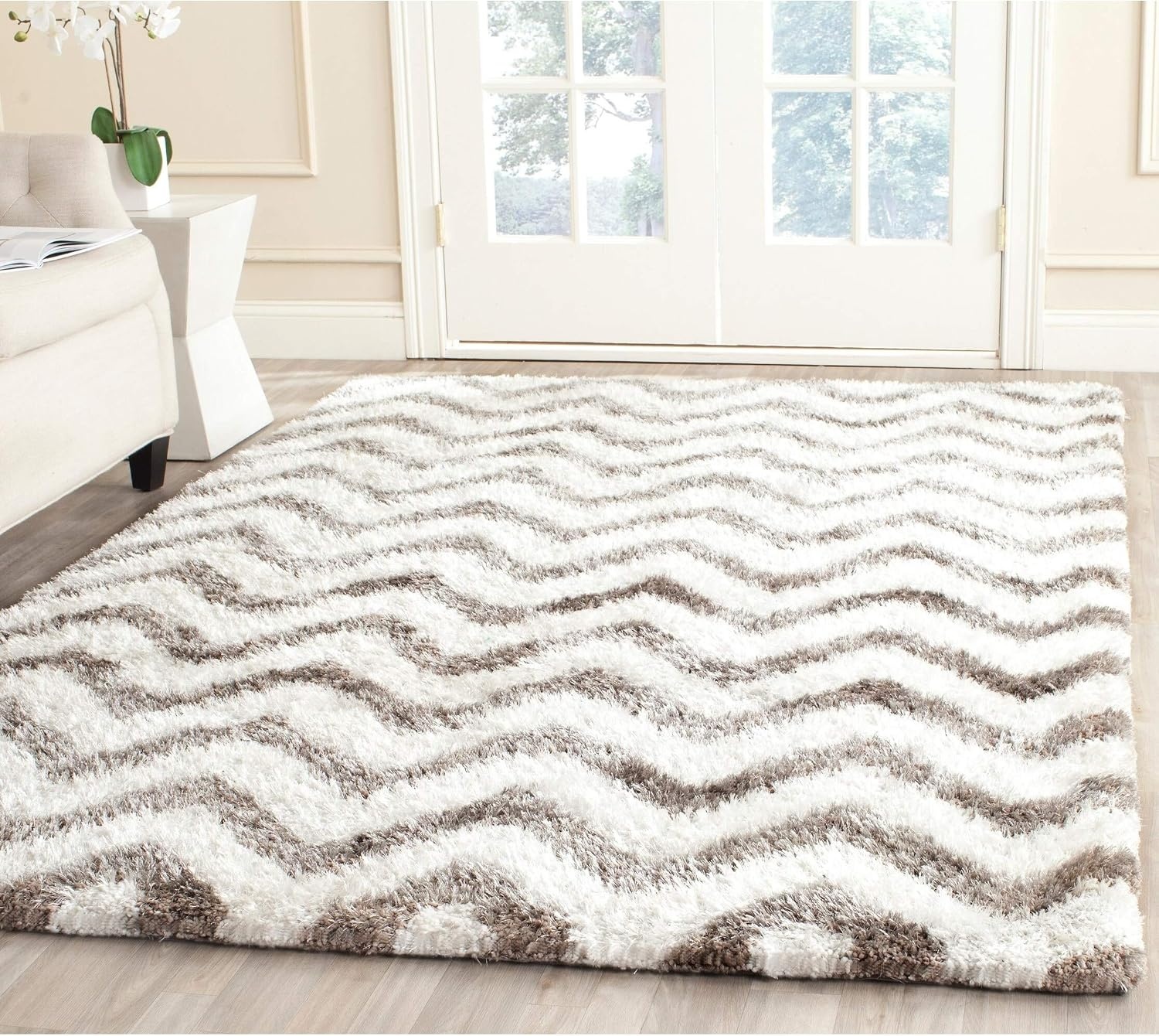 image:imageSAFAVIEH Barcelona Shag Collection Area Rug 9 x 12 Graphite amp Ivory Handmade Chevron 175inch Thick Ideal for High Traffic Areas in Living Room Bedroom BSG320DIvorySilver