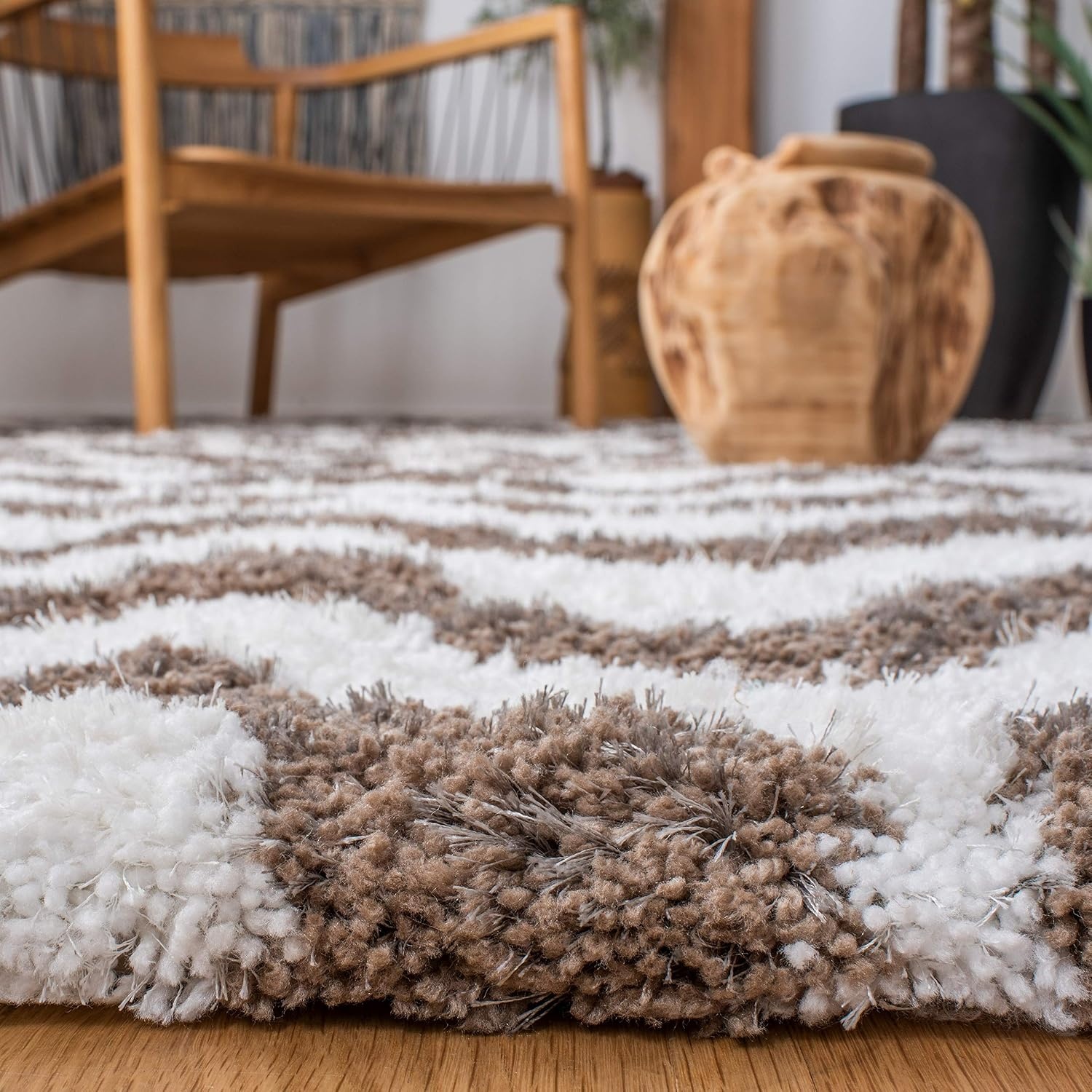 image:imageSAFAVIEH Barcelona Shag Collection Area Rug 9 x 12 Graphite amp Ivory Handmade Chevron 175inch Thick Ideal for High Traffic Areas in Living Room Bedroom BSG320DIvorySilver