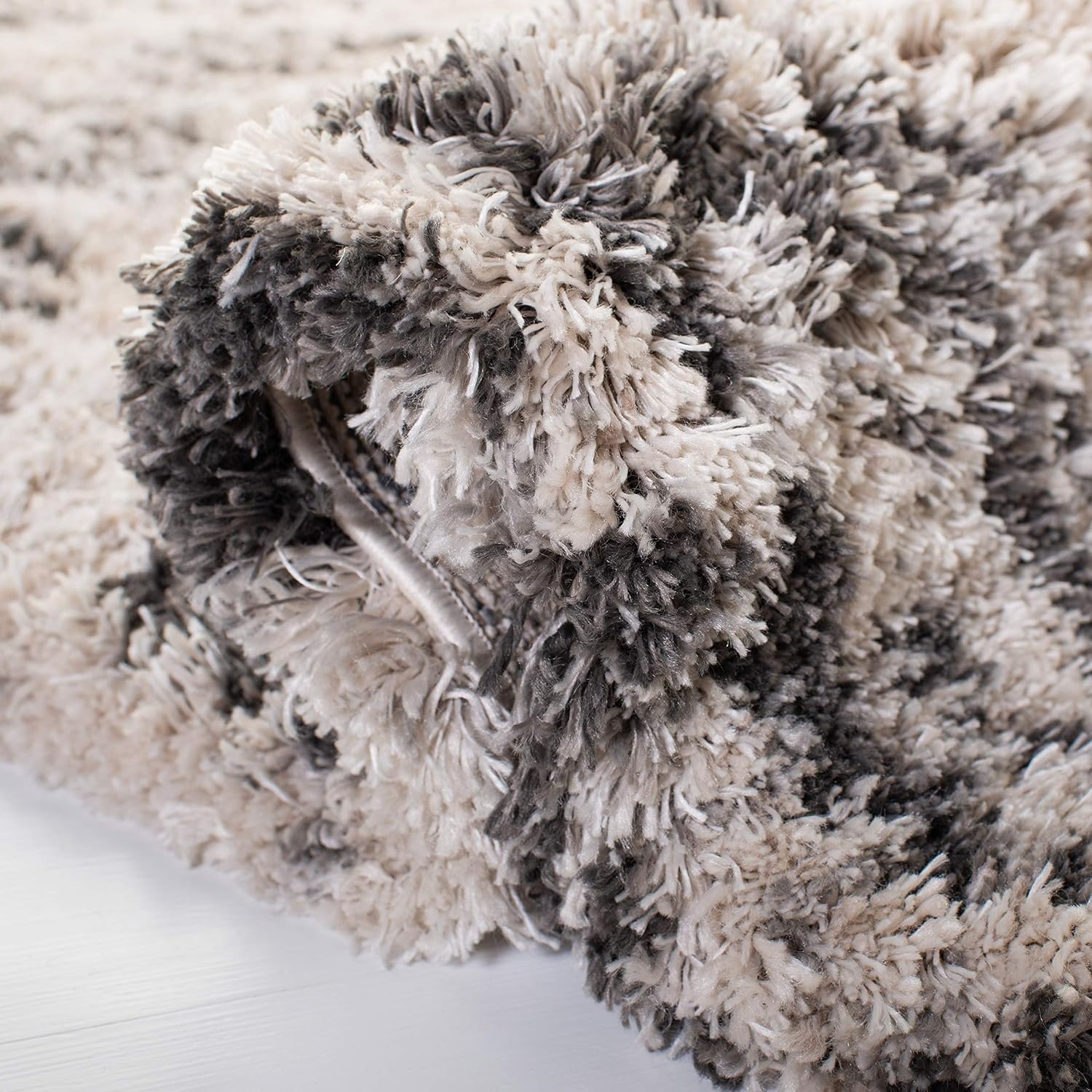 image:imageSAFAVIEH Iceland Shag Collection Area Rug 9 x 12 Cream amp Grey Modern Design NonShedding amp Easy Care 26inch Thick Ideal for High Traffic Areas in Living Room Bedroom ISG518ACreamGrey