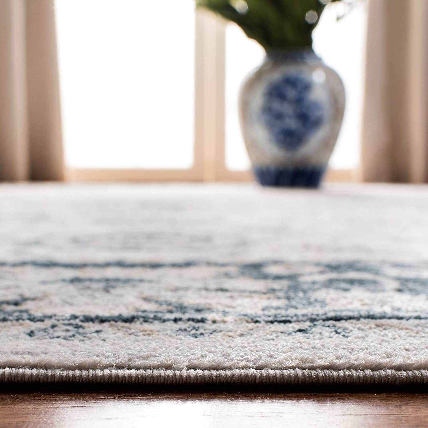 image:imageSAFAVIEH Isabella Collection Area Rug 9 x 12 Light Blue amp Cream Oriental Design NonShedding amp Easy Care Ideal for High Traffic Areas in Living Room Bedroom ISA940MCreamNavy