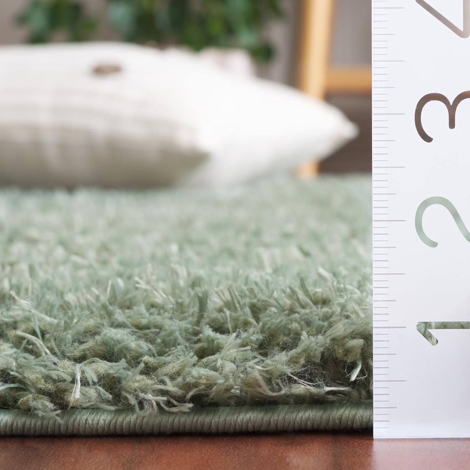 image:imageSAFAVIEH Lindsay Shag Collection Area Rug 9 x 12 Beige Modern Design 2inch Thick Ideal for the Living Room Dining Bedroom LNS560BGreen