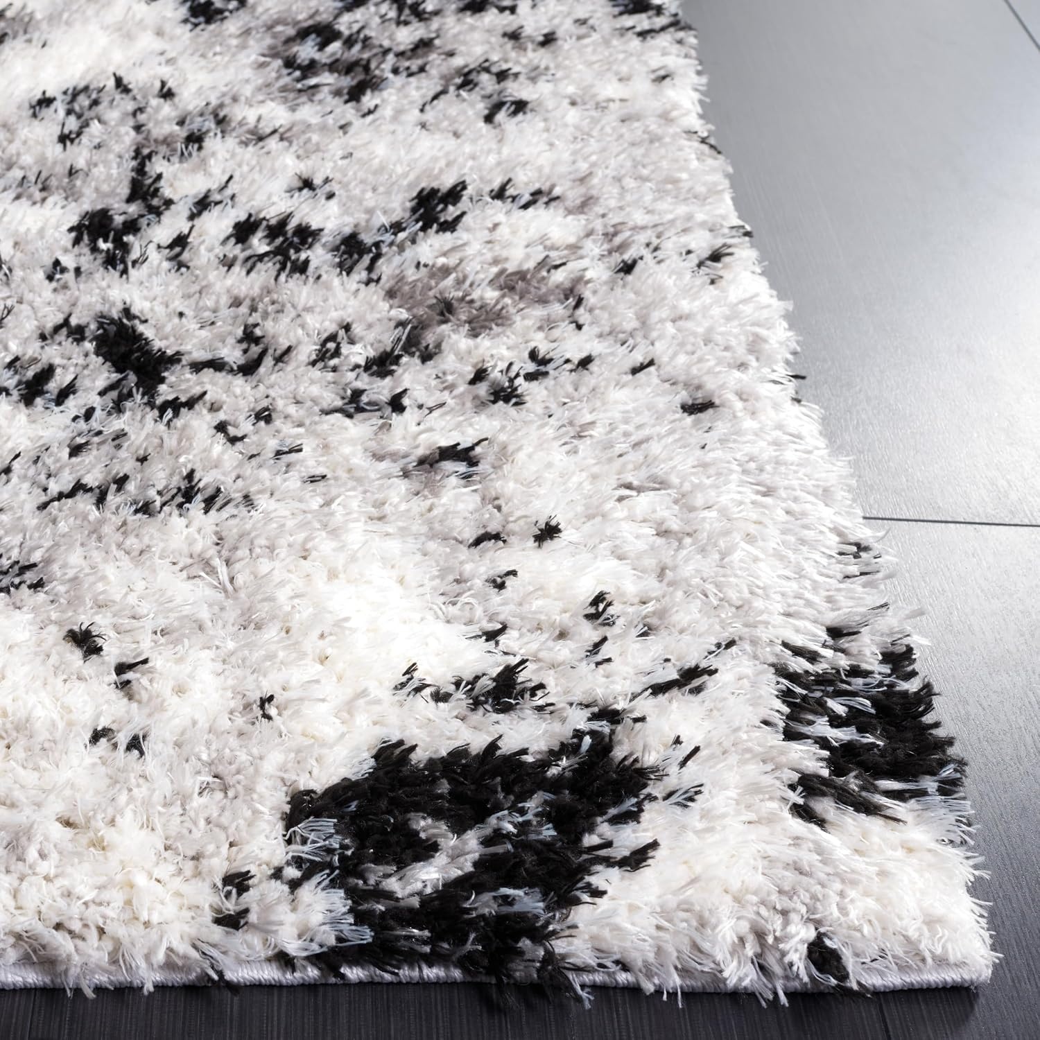 image:imageSAFAVIEH Lindsay Shag Collection Area Rug 9 x 12 Grey amp Black Ivory Modern Design 2inch Thick Ideal for the Living Room Dining Bedroom LNS556GGreyBlack Ivory