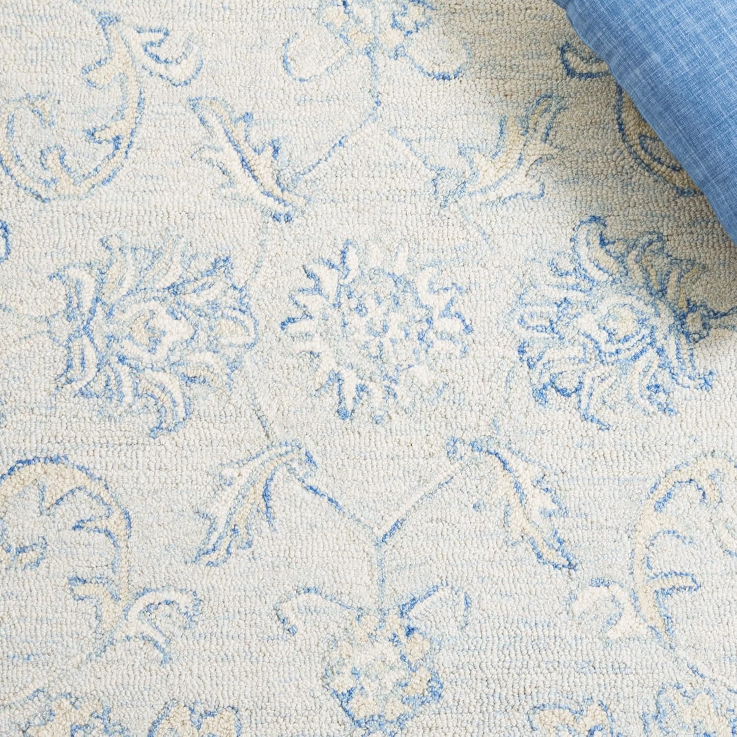 image:imageSAFAVIEH MicroLoop Collection 6 x 9 BlueBeige MLP535M Handmade Premium Wool Living Room Dining Bedroom Area RugBlueBeige