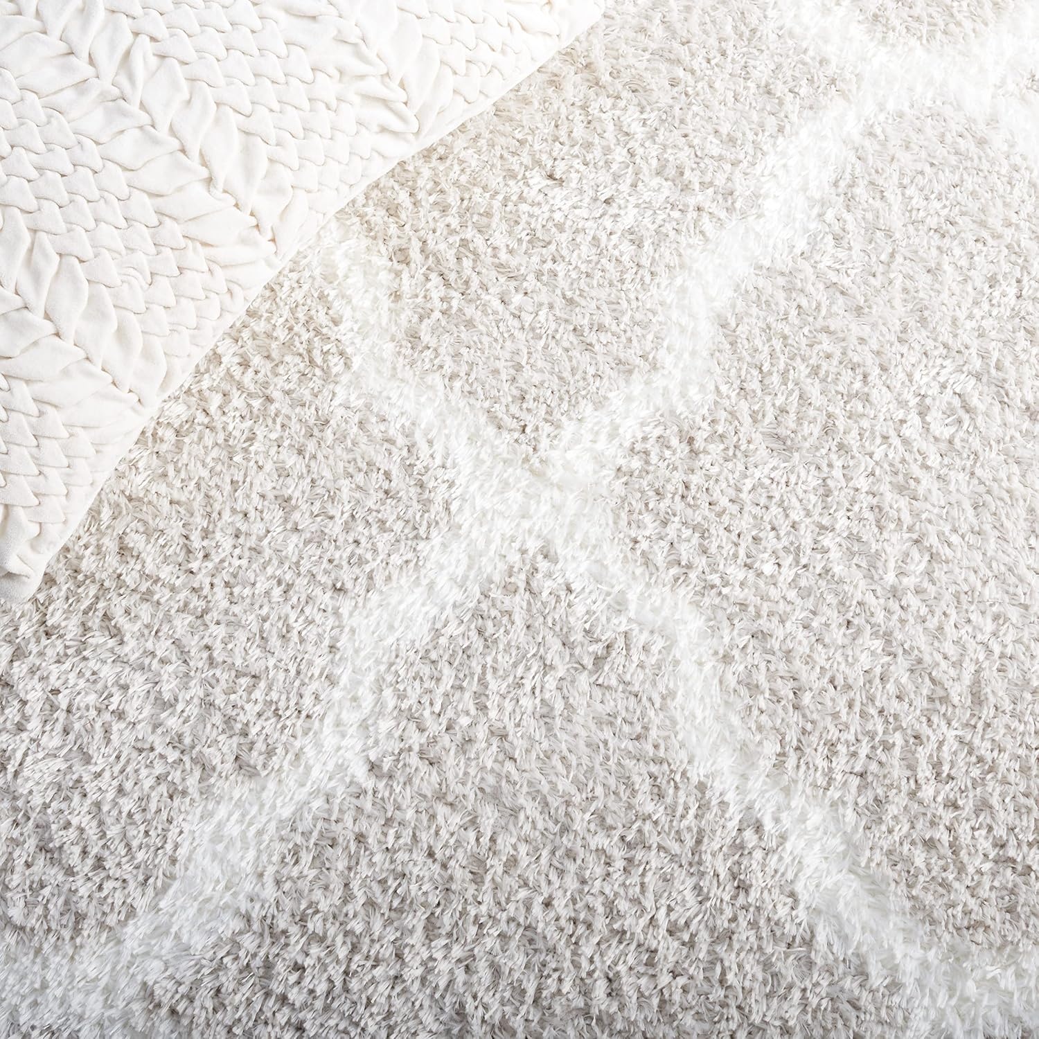 image:imageSAFAVIEH Tahoe Shag Collection Area Rug 9 x 12 Black amp White Trellis Design NonShedding amp Easy Care 12inch Thick Ideal for High Traffic Areas in Living Room Bedroom THO675ZSilverWhite