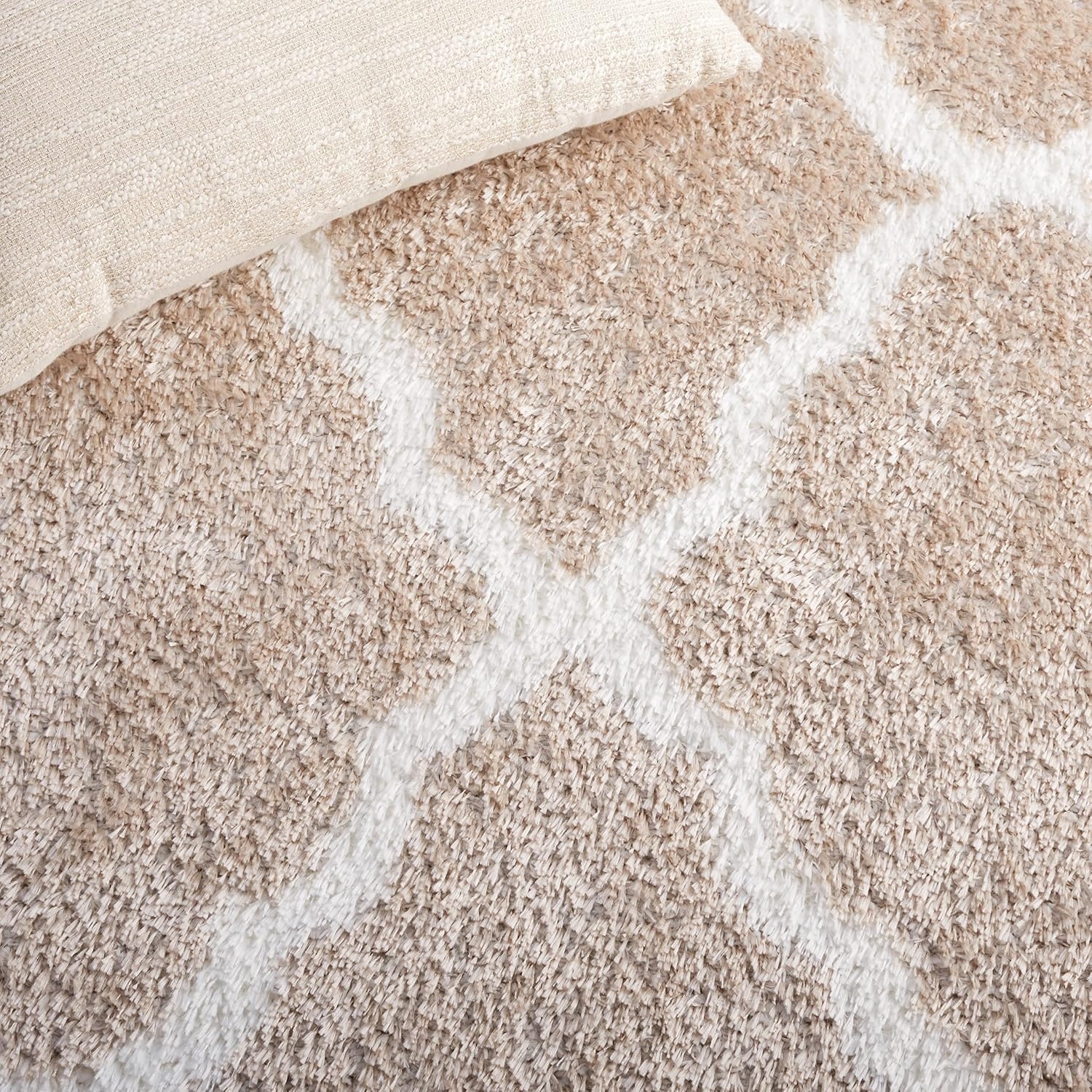 image:imageSAFAVIEH Tahoe Shag Collection Area Rug 9 x 12 Black amp White Trellis Design NonShedding amp Easy Care 12inch Thick Ideal for High Traffic Areas in Living Room Bedroom THO675ZBeigeWhite
