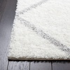 SAFAVIEH Area Rug 8×10 – Tahoe Shag Collection – Large – Black & White, Trellis Pattern, Non-Shedding & Easy Cleaning, Plush Thick Pile, Ideal for Living Room, Bedroom, Dining Space (THO676Z)(White/Grey)