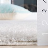 SAFAVIEH Area Rug 8×10 – Tahoe Shag Collection – Large – Ivory & Grey, Modern Design, Non-Shedding & Easy Cleaning, Plush Thick Pile, Ideal for Living Room, Bedroom, Dining Space (THO653A)(Ivory/Taupe)