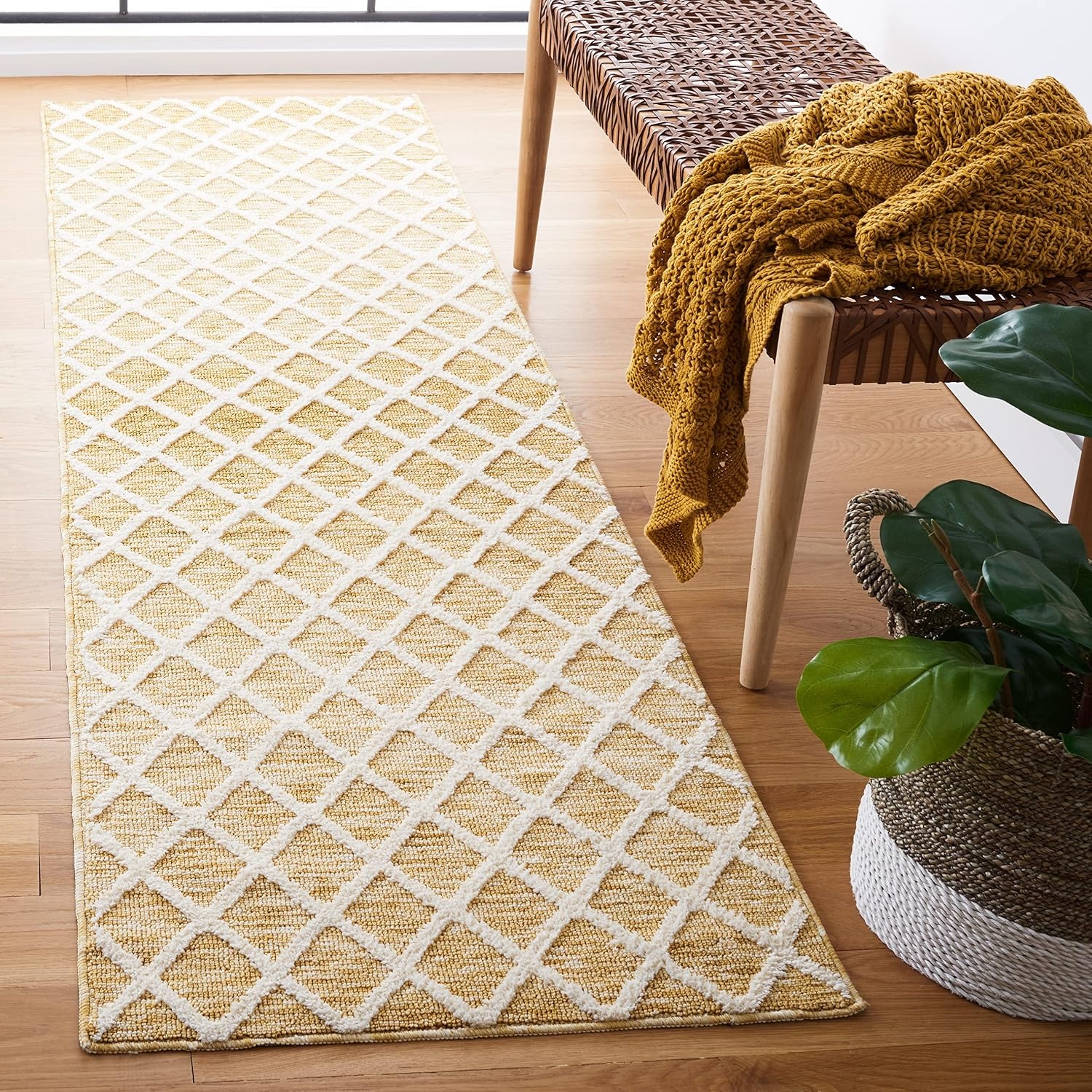 image:imageSAFAVIEH Washable Rug Easy Care Collection 5 x 8 Gold amp Ivory Easy to Clean Ideal for Living Room Bedroom Dining Space ECR113DGoldIvory